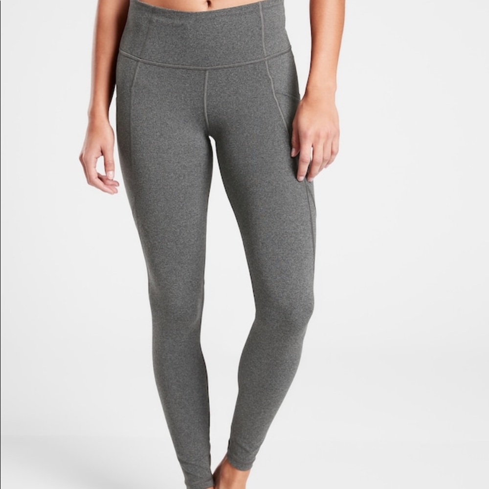 Athleta Salutation Stash Pocket